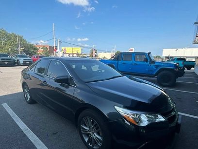 Used 2015 Toyota Camry SE w/ Moonroof Package