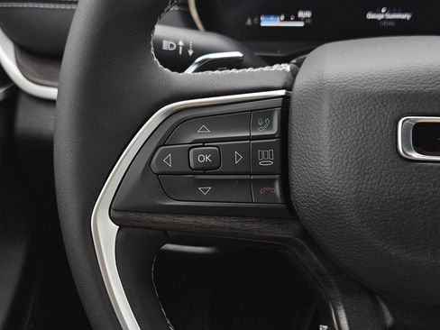 New 2026 Jeep Grand Cherokee Altitude RWD image 16