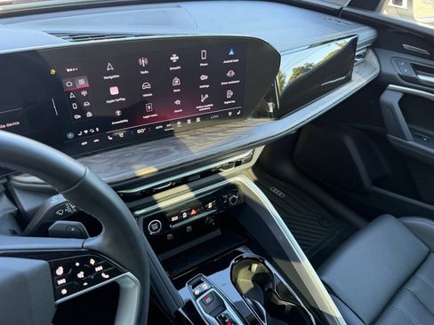 Used 2025 Audi Q5 Premium Plus w/ Premium Plus AWD/4WD image 20
