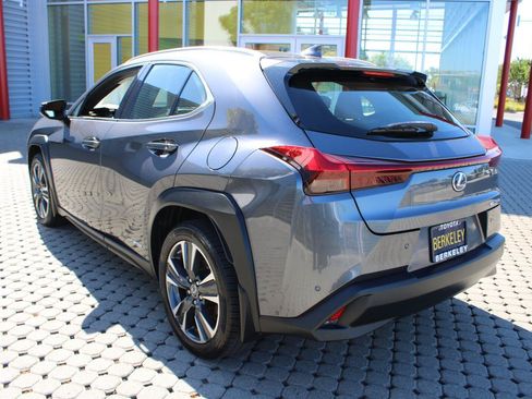 Used 2022 Lexus UX 250h w/ Accessory Package (Z2) AWD/4WD image 6