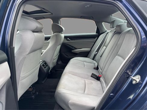 Used 2019 Honda Accord EX image 11