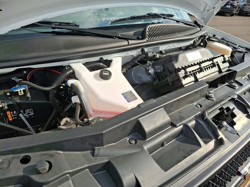 Used 2024 Chevrolet Express 2500 w/ Driver Convenience Package image 29