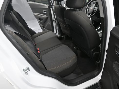 Certified 2020 Chevrolet Trax LS image 18