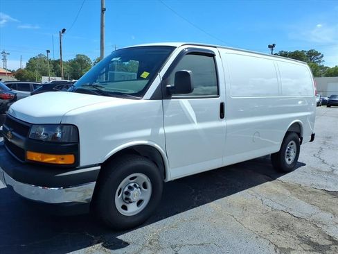 New 2026 Chevrolet Express 2500 w/ Driver Convenience Package RWD image 8
