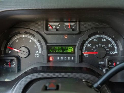 Used 2014 Ford E-350 and Econoline 350 XLT image 25