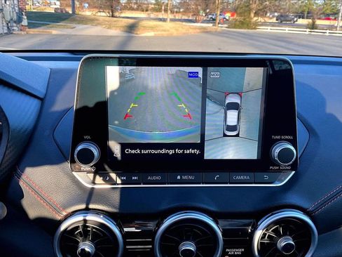 Used 2025 Nissan Sentra SR w/ SR Premium Package image 13