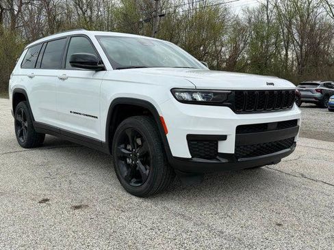 Certified 2023 Jeep Grand Cherokee L Laredo AWD/4WD image 2