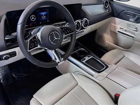 Used 2026 Mercedes-Benz GLA 250 image 9