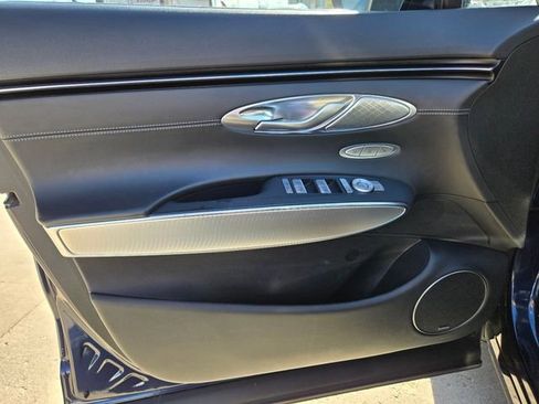 Used 2022 Genesis GV70 2.5T w/ Select Package image 19