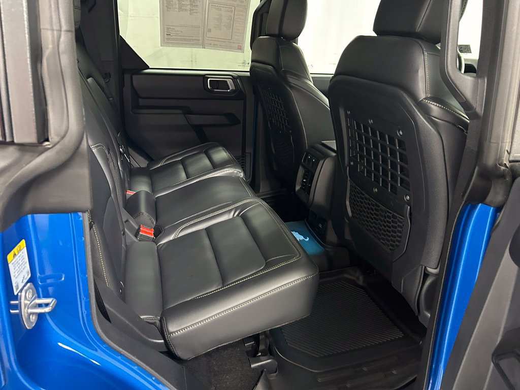 Used 2025 Ford Bronco Badlands AWD/4WD image 14