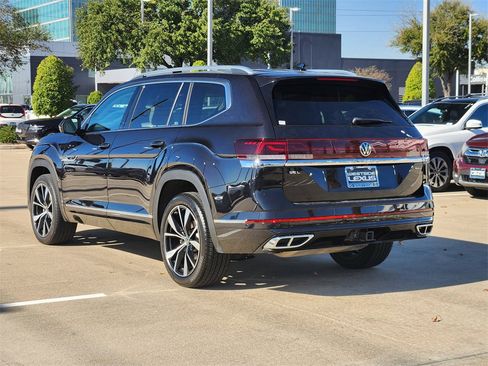 Used 2024 Volkswagen Atlas SEL Premium R-Line image 5