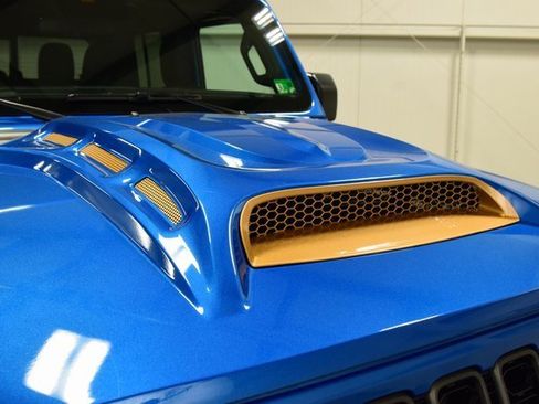 Used 2024 Jeep Gladiator Rubicon w/ Convenience Group image 13