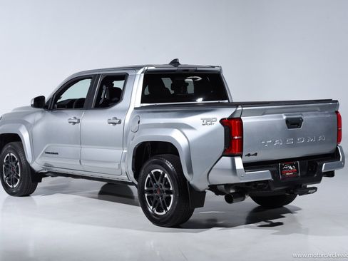 Used 2024 Toyota Tacoma TRD Sport image 4