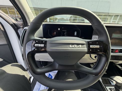 New 2026 Kia Sorento SX AWD/4WD image 13