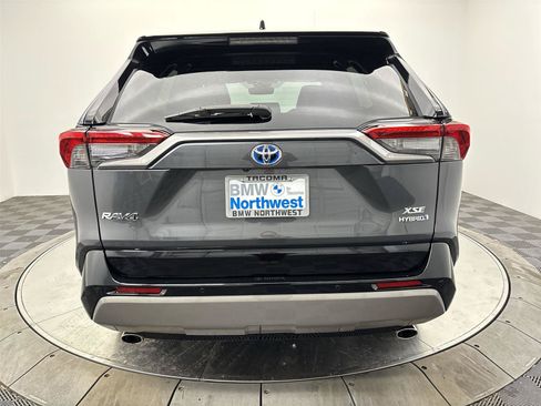 Used 2024 Toyota RAV4 XSE AWD/4WD image 15