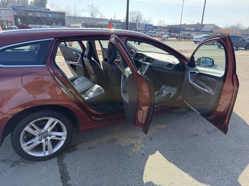 Used 2015 Volvo V60 T5 Premier image 15