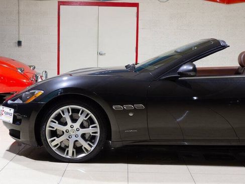 Used 2012 Maserati GranTurismo Convertible RWD image 5