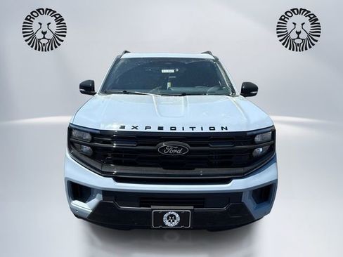 New 2026 Ford Expedition Platinum w/ Stealth Performance Package AWD/4WD image 2