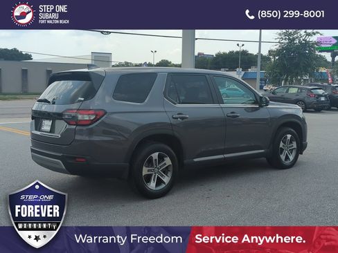 Used 2025 Honda Pilot EX-L image 7