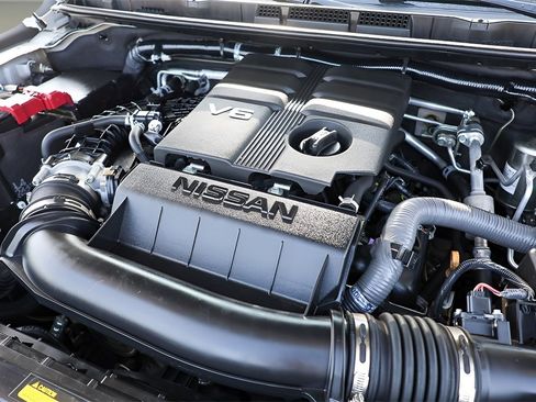 Used 2023 Nissan Frontier SV image 23