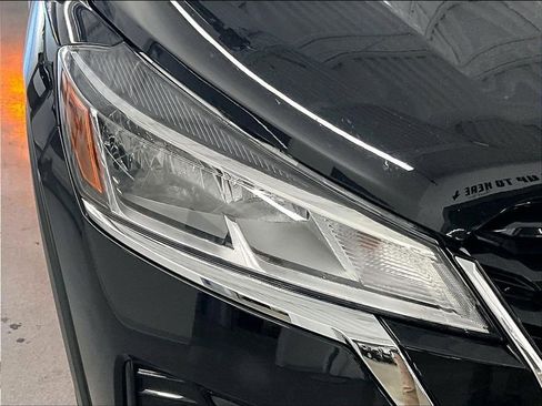 Used 2022 Nissan Kicks S FWD image 30