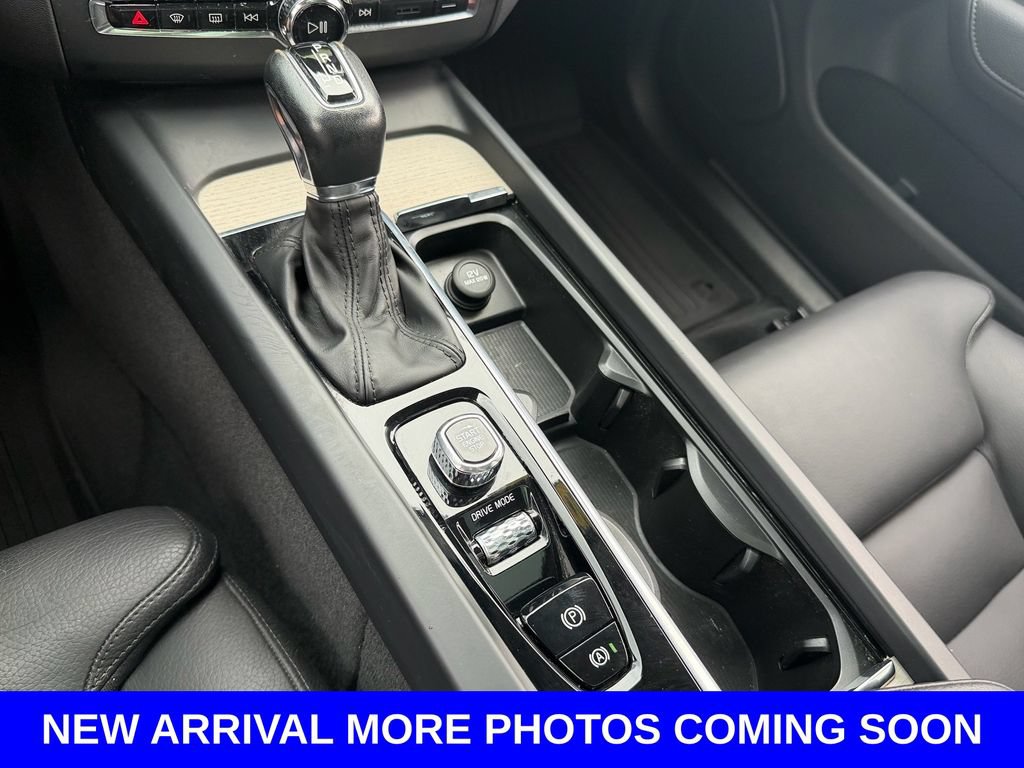 Used 2020 Volvo XC60 T6 Inscription w/ Protection Package Premier AWD/4WD image 28