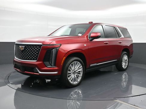 Used 2025 Cadillac Escalade Premium Luxury AWD/4WD image 1