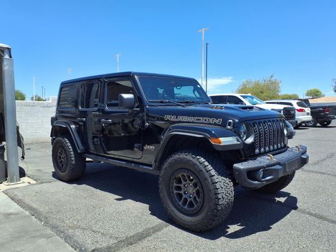 Used 2022 Jeep Wrangler Unlimited Rubicon w/ Xtreme Recon 35" Tire Package AWD/4WD image 3