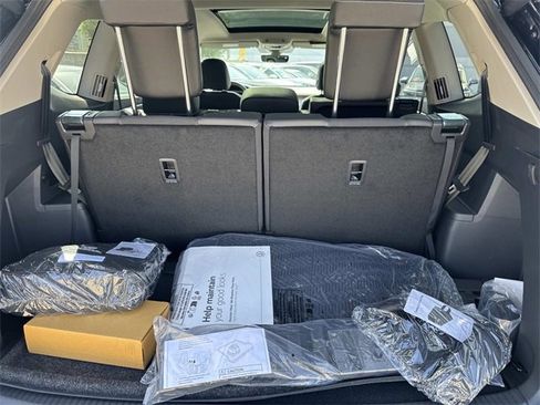 New 2026 Volkswagen Atlas SE image 6