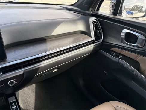 Certified 2025 Kia Sorento SX Prestige w/ Olive Brown Leather Package image 20