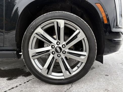 Used 2025 Cadillac Escalade Sport w/ Touring Package image 17