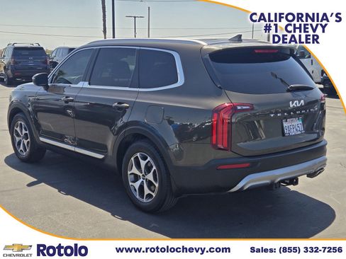 Used 2022 Kia Telluride EX w/ Towing Package FWD image 5