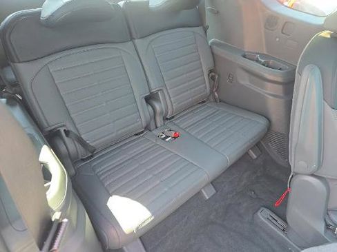 Used 2024 Kia EV9 Land AWD/4WD image 16