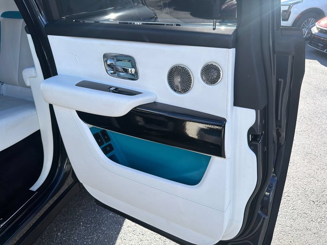 Used 2019 Rolls-Royce Cullinan AWD/4WD image 17