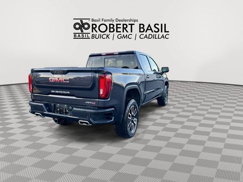 Used 2023 GMC Sierra 1500 AT4 w/ AT4 Preferred Package AWD/4WD image 8