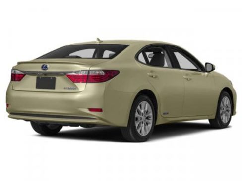 Used 2015 Lexus ES 300h w/ Premium Package w/Bamboo Trim image 2