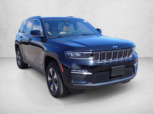 Used 2023 Jeep Grand Cherokee 4WD 4xe image 4