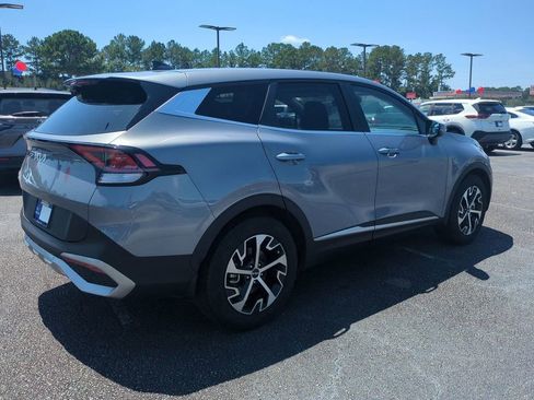 Used 2024 Kia Sportage EX image 4