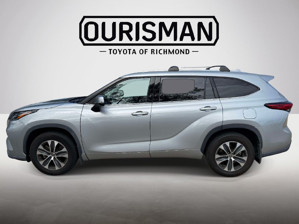 Used 2021 Toyota Highlander XLE AWD/4WD image 7