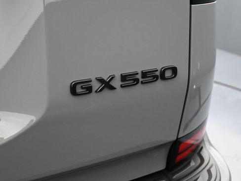 Used 2024 Lexus GX 550 AWD/4WD image 14
