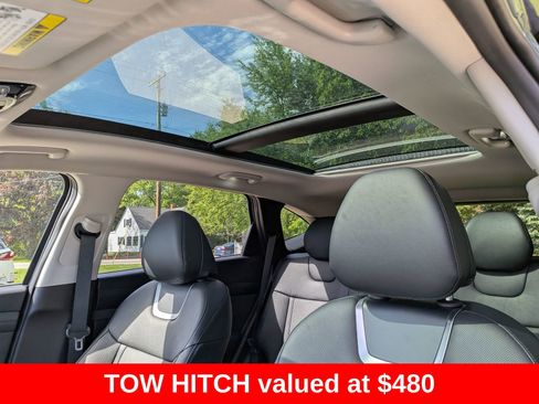 Used 2025 Hyundai Tucson Limited AWD/4WD image 24