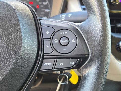 Used 2023 Toyota Corolla LE image 22