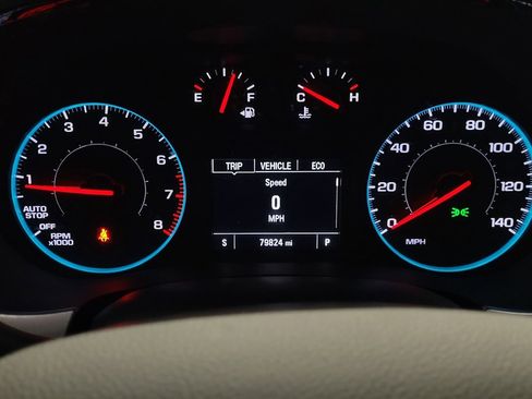 Used 2021 Chevrolet Traverse LS image 23