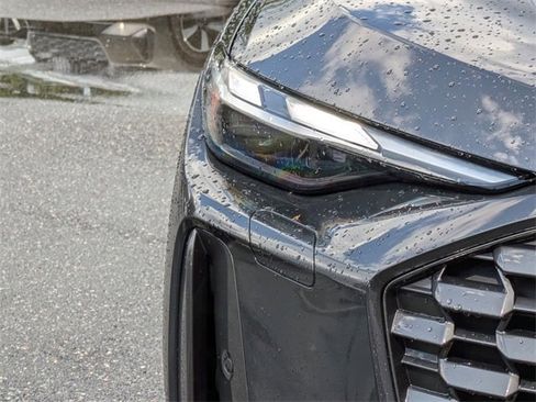 Used 2025 Audi Q5 Premium w/ Convenience Package image 14