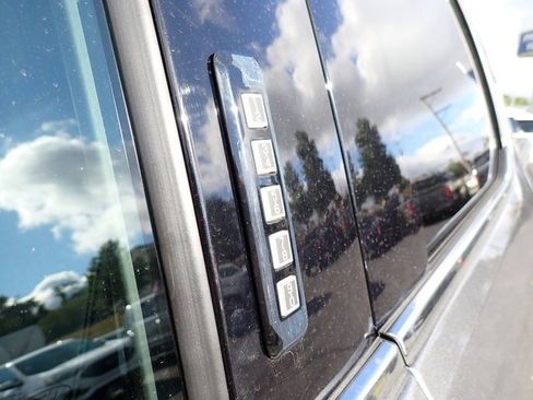 Certified 2022 Ford F150 Lariat w/ Equipment Group 502A High image 15