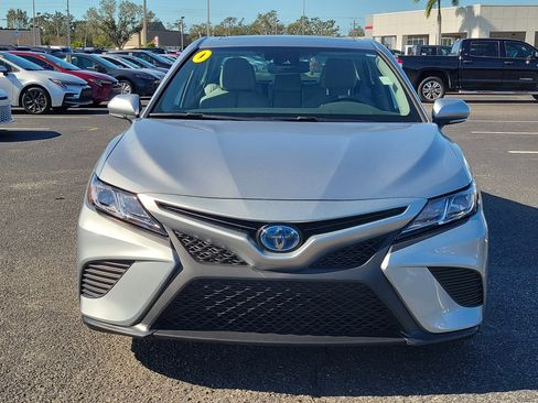 Used 2020 Toyota Camry SE image 10