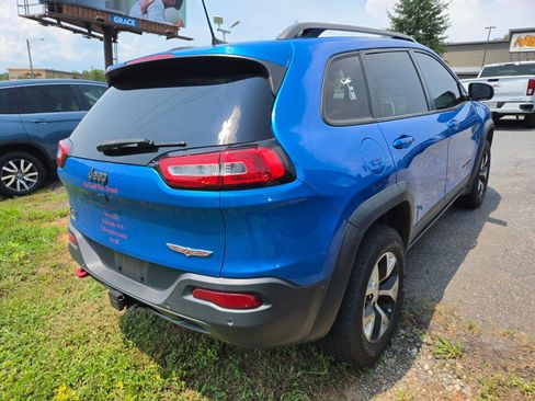 Used 2018 Jeep Cherokee Trailhawk w/ Quick Order Package 27L AWD/4WD image 5