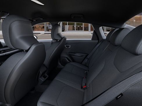 New 2026 Kia K4 LX image 18