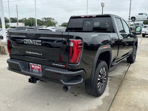 Used 2025 GMC Sierra 2500 Denali Ultimate w/ Max Trailering Package AWD/4WD image 8