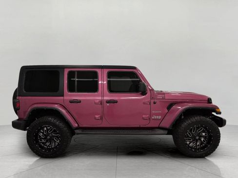 Used 2022 Jeep Wrangler Unlimited Sahara w/ Cold Weather Group AWD/4WD image 11
